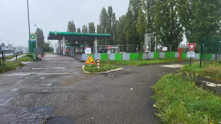 Station service BP TRAPPES : fermeture définitive de la station service et démantèlement complète du site